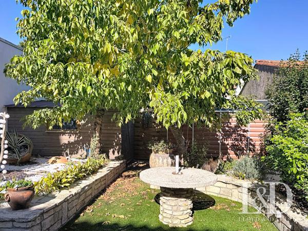 ROYAN HYPER CENTRE :  maison de ville 122 m², 3 chambres avec jardin et garage