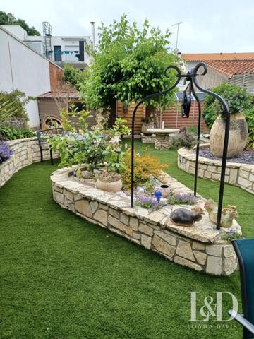 ROYAN HYPER CENTRE :  maison de ville 122 m², 3 chambres avec jardin et garage