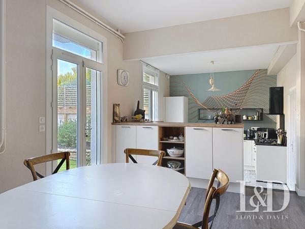 ROYAN HYPER CENTRE :  maison de ville 122 m², 3 chambres avec jardin et garage