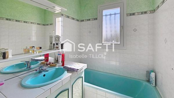 Maison 4 ch et un bureau