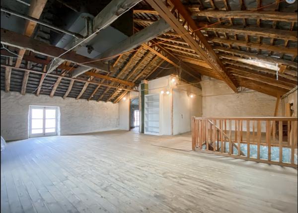 ANCIENNE MAISON BOURGEOISE