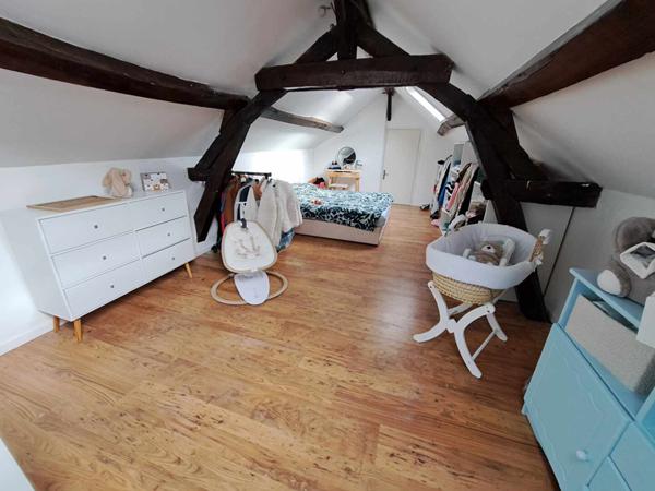 Centre-ville de Saumur : maison avec cour et garage