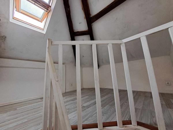 Centre-ville de Saumur : maison avec cour et garage