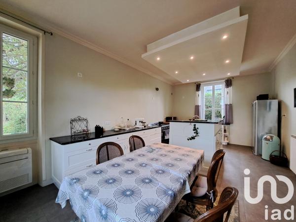 Maison à vendre 5 pièces 194 m² Savigné-sur-Lathan