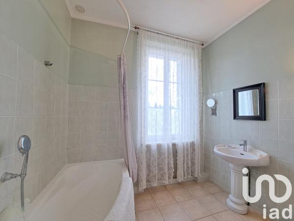 Maison à vendre 5 pièces 194 m² Savigné-sur-Lathan