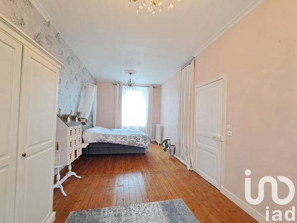 Maison à vendre 5 pièces 194 m² Savigné-sur-Lathan