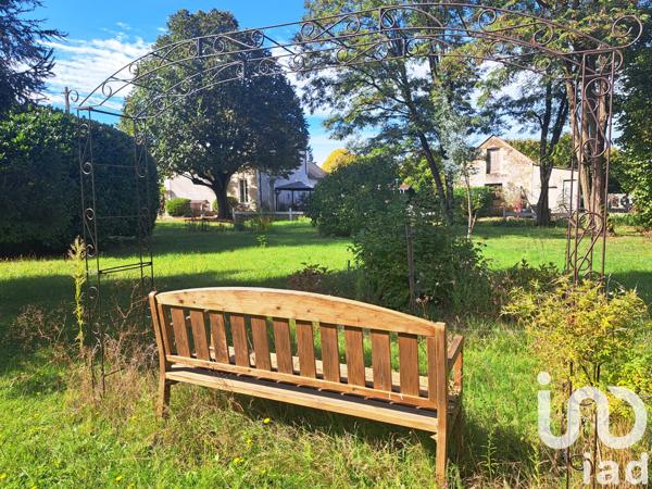 Maison à vendre 5 pièces 194 m² Savigné-sur-Lathan