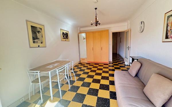 Appartement à vendre    1 pièce • 30,46 m2 Cagnes-sur-Mer