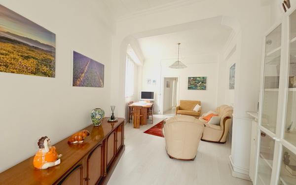 Appartement à vendre    3 pièces • 66,81 m2 Nice