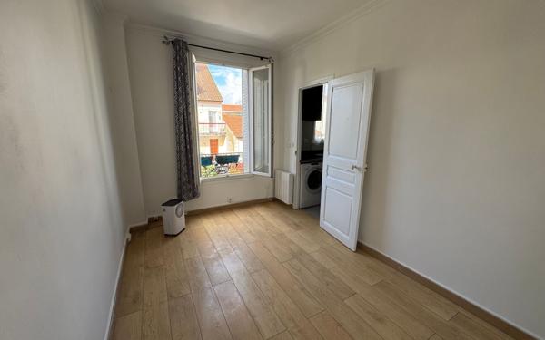 Appartement à louer    2 pièces •  Maisons-Alfort