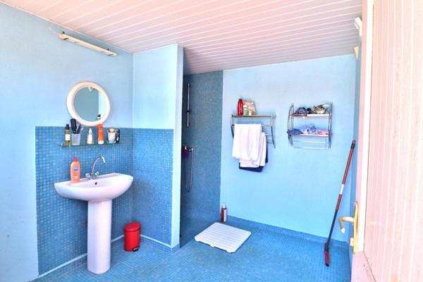 VILLA T5 4 FACES DE 134M² + PISCINE + DEPENDANCE SUR UN TERRAIN DE 1799M²