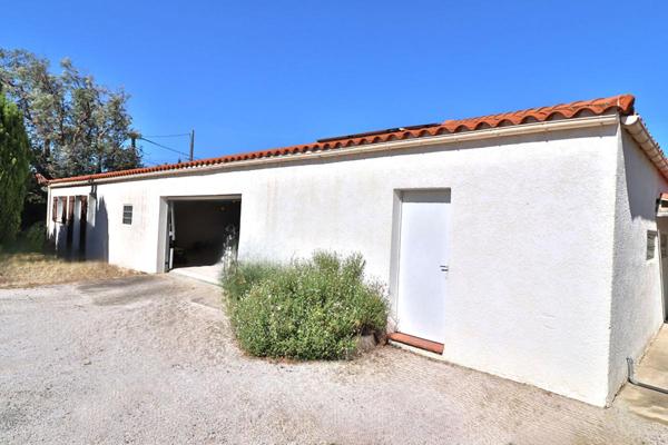 VILLA T5 4 FACES DE 134M² + PISCINE + DEPENDANCE SUR UN TERRAIN DE 1799M²