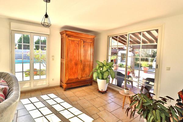 VILLA T5 4 FACES DE 134M² + PISCINE + DEPENDANCE SUR UN TERRAIN DE 1799M²