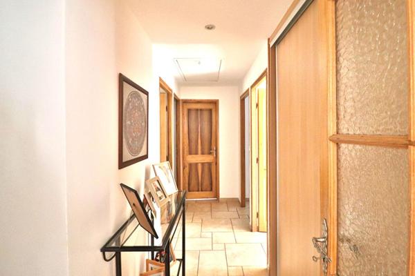 VILLA T5 4 FACES DE 134M² + PISCINE + DEPENDANCE SUR UN TERRAIN DE 1799M²