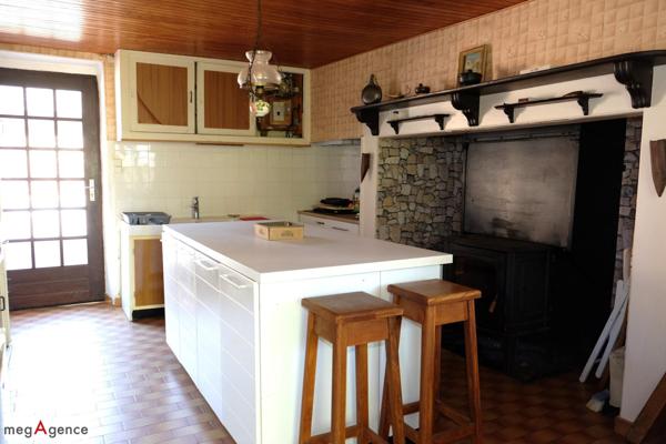 Maison à SAINTE-FEREOLE, 19270 - 8 pièces 187m²