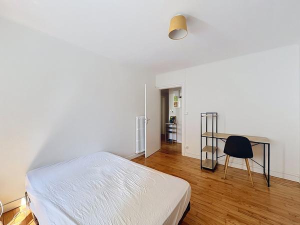 EXCLUSIVITÉ : À LOUER CHARMANT APPARTEMENT T4, MEUBLÉ