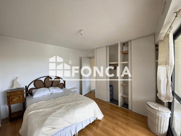 Location Appartement meublé 3 pièces 62.02 m² - 19 RUE PAUL EMILE VICTOR La Rochelle 17000
