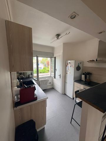 T3 entièrement rénové avec balcon, garage et cave – Francheville 69340