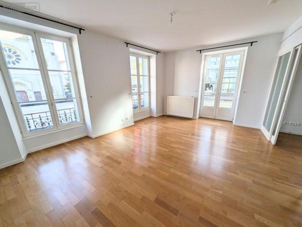 Appartement à vendre à Vichy dans l'Allier (03200), ref : 03019-146