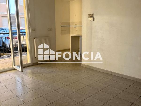 Location Studio 27.21 m² - 46 CHEMIN DE LA TOUR Brignoles 83170