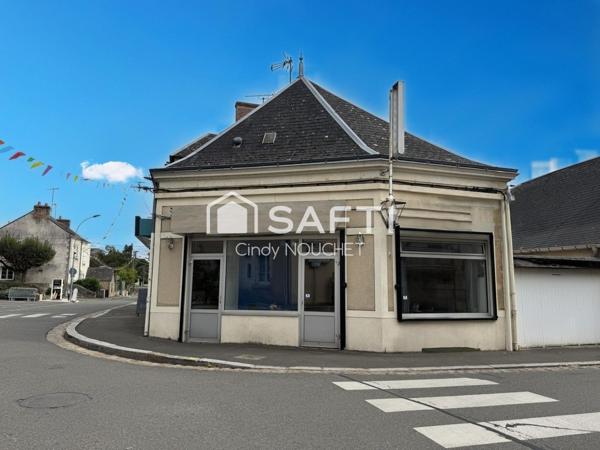 Situé en plein coeur de la Flèche, cet bâtiment offre une belle opportunité d'investissement