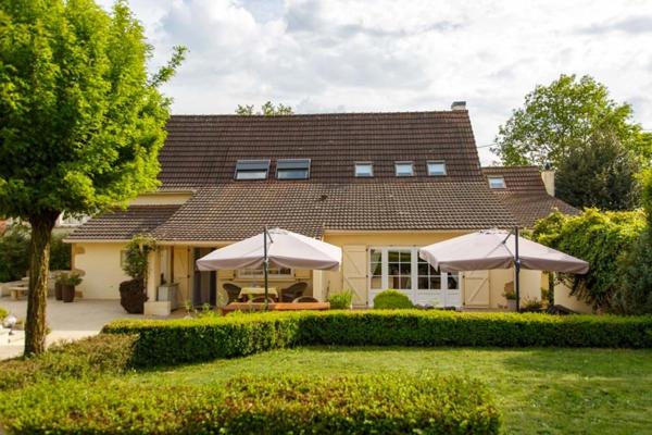 Propriété à vendre 8 pièces, 10 min de Paray Le Monial(71)