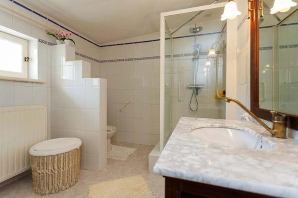 Propriété à vendre 8 pièces, 10 min de Paray Le Monial(71)