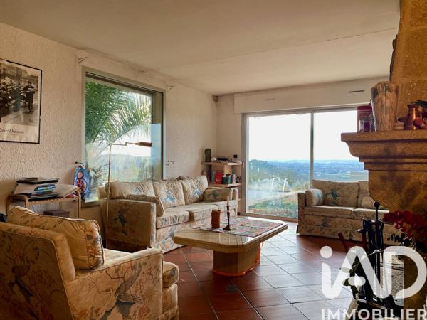 Maison à vendre 5 pièces 144 m² Saint-Hilaire-de-Lusignan
