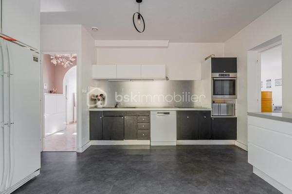 Maison de 241 m²