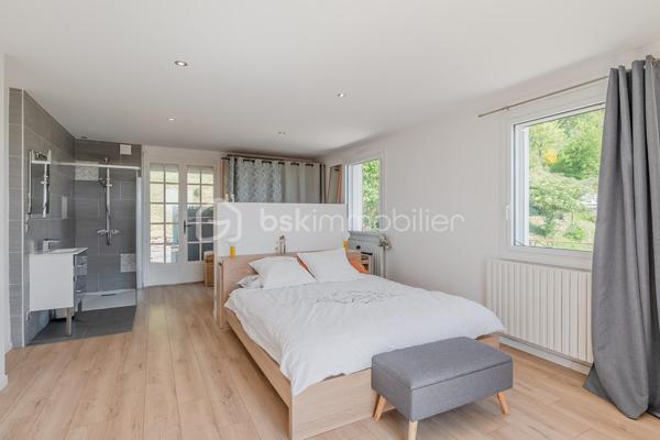 Maison de 241 m²
