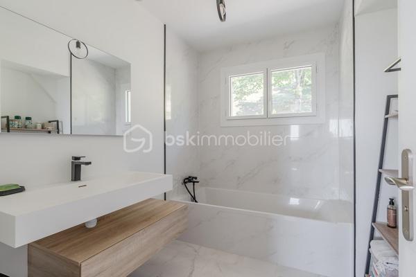 Maison de 241 m²