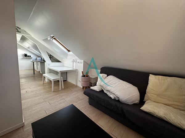 L'ADRESSE VOUS PROPOSE UN STUDIO MEUBLE IDEAL POUR UN ETUDIANT PROCHE DE ROUELLES A €/ MOIS TOUTES CHARGES COMPRISES