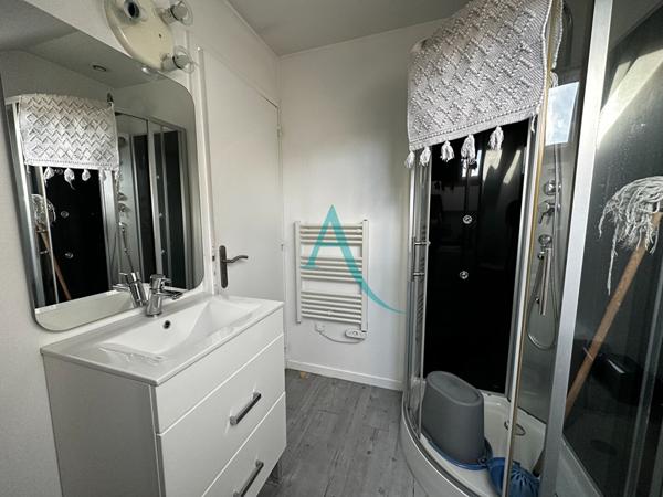L'ADRESSE VOUS PROPOSE UN STUDIO MEUBLE IDEAL POUR UN ETUDIANT PROCHE DE ROUELLES A €/ MOIS TOUTES CHARGES COMPRISES
