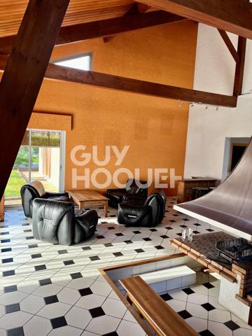 Maison d'architecte à THIL avec beaux volumes (environ 185 m²)