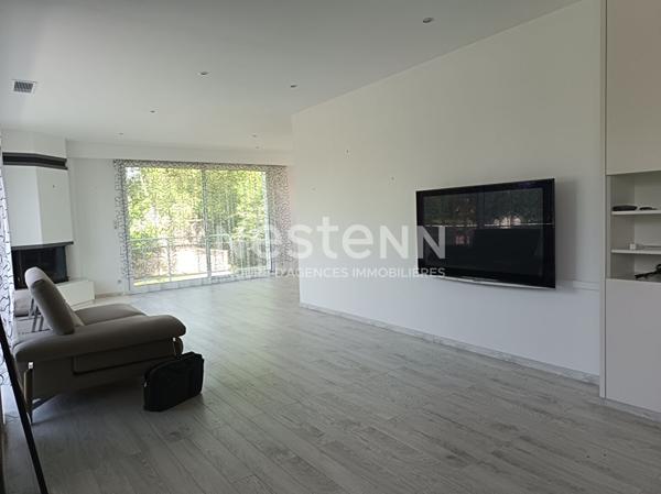 Propriété Magne 8 pièce(s) 166 m², 4 chambres, terrain de 9 650 m².