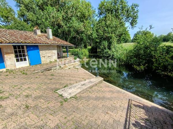 Propriété Magne 8 pièce(s) 166 m², 4 chambres, terrain de 9 650 m².