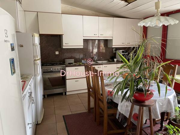 Immeuble à vendre 11 pièces de 216 m²