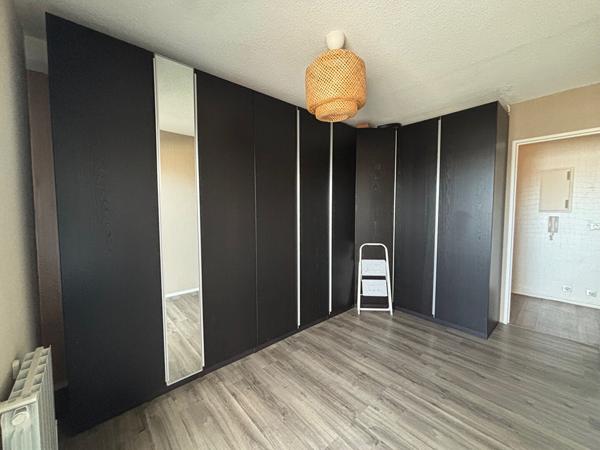 Appartement à louer Bordeaux : 4 pièces, 96m² avec 3 chambre(s) à 1 400€ - AJP Immobilier Bordeaux Saint-Augustin