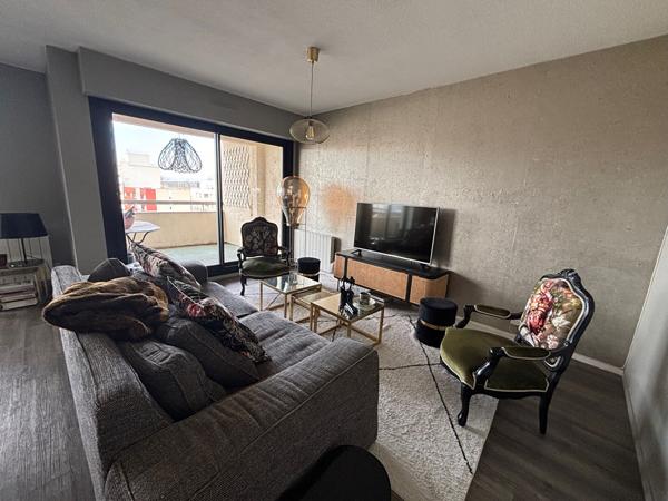 Appartement à louer Bordeaux : 4 pièces, 96m² avec 3 chambre(s) à 1 400€ - AJP Immobilier Bordeaux Saint-Augustin