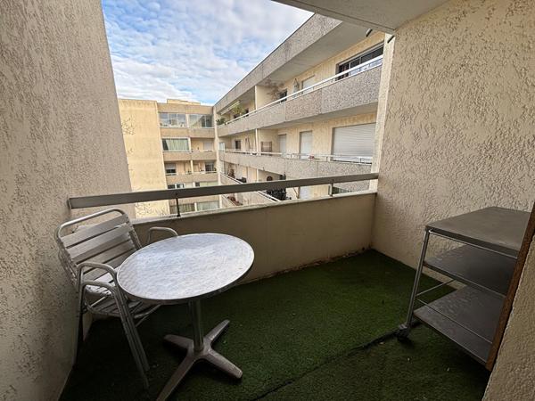Appartement à louer Bordeaux : 4 pièces, 96m² avec 3 chambre(s) à 1 400€ - AJP Immobilier Bordeaux Saint-Augustin