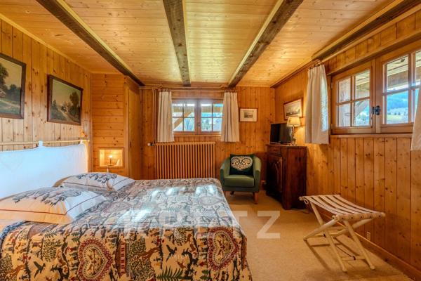 Ancienne ferme avec vue imprenable sur les montagnes au calme absolu sans vis-à-vis