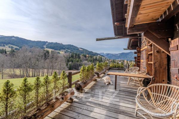 Ancienne ferme avec vue imprenable sur les montagnes au calme absolu sans vis-à-vis