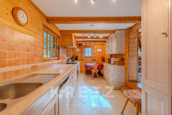 Ancienne ferme avec vue imprenable sur les montagnes au calme absolu sans vis-à-vis