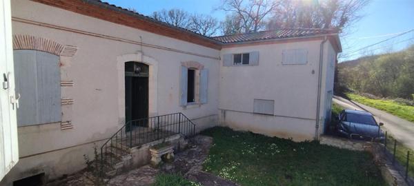 BELLE MAISON DE MAÏTRE  DANS SON ENVIRONNEMENT PRESERVE