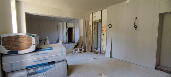 BELLE MAISON DE MAÏTRE  DANS SON ENVIRONNEMENT PRESERVE