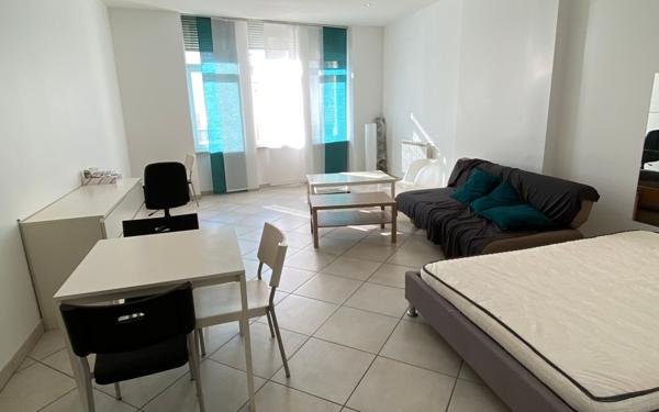 Appartement à louer    1 pièce • 45 m2 Metz