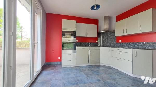 MAISON SUR SOUS SOL 3 CHAMBRES+BUREAU TERRASSE GARAGE