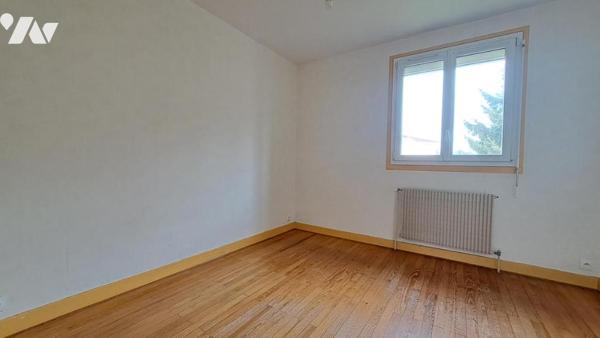 MAISON SUR SOUS SOL 3 CHAMBRES+BUREAU TERRASSE GARAGE