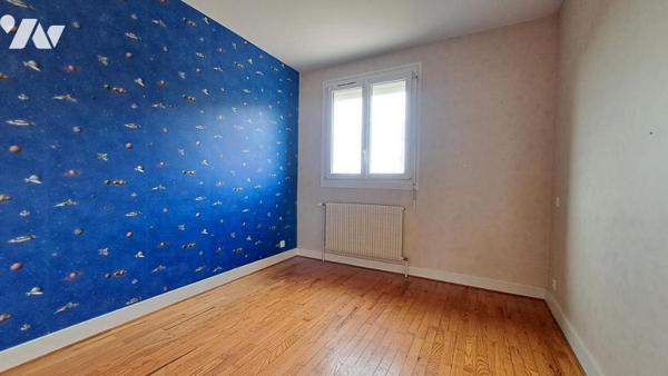 MAISON SUR SOUS SOL 3 CHAMBRES+BUREAU TERRASSE GARAGE