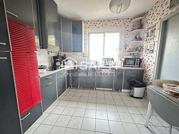 Maison de plain-pied, 4 chambres, véranda et piscine